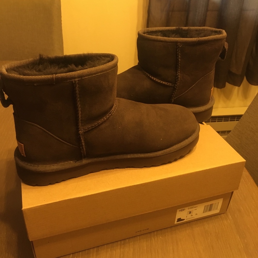 UGG Classic Mini II